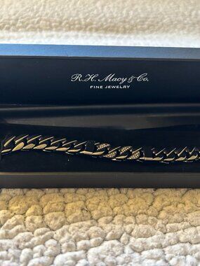R.H Macy & Co -- silver chain link bracelet, Mens
